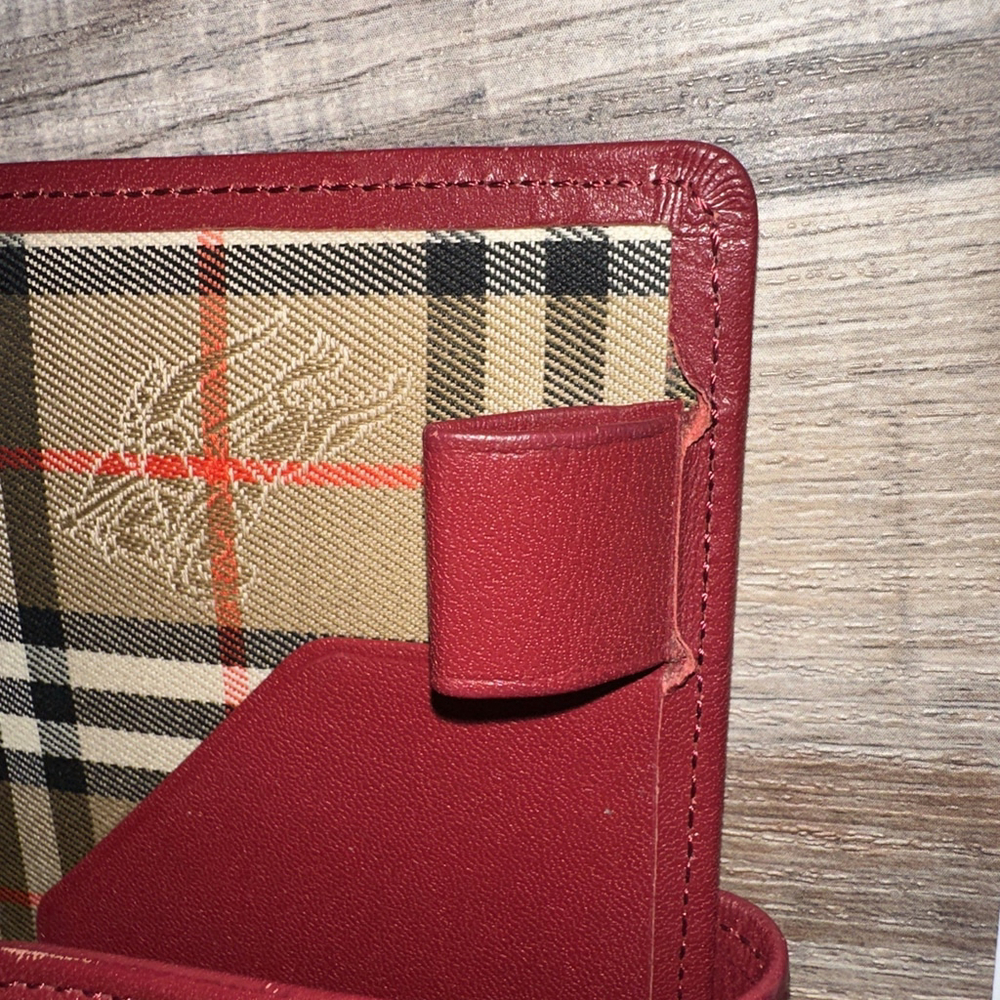 Burberry Organizer In Great Condition With Authenticity Certificate - Picture 10 of 10